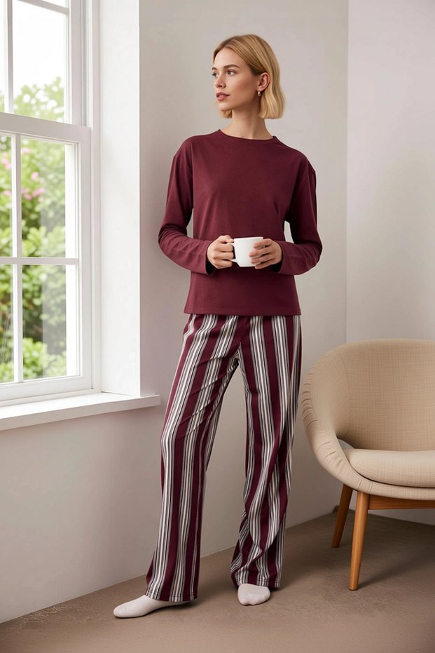 Women's Crew Neck Long Sleeve Standard Fit Striped Knitted Pajama Set Functional