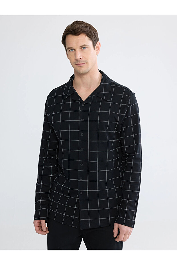 Black Standard Fit Plaid Men's Pajama Set