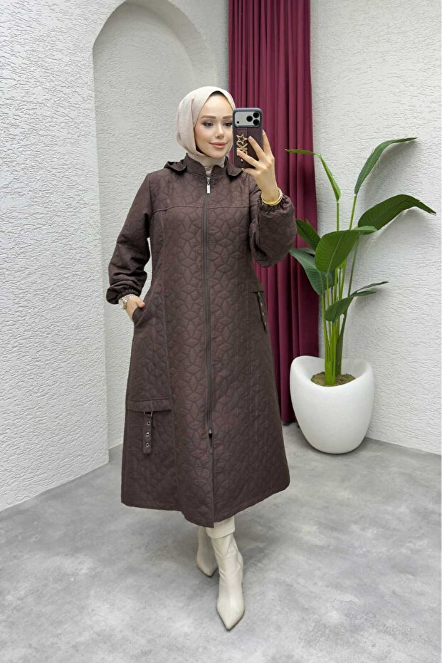 Women's Detachable Hooded Quilted Coat with Side Pockets