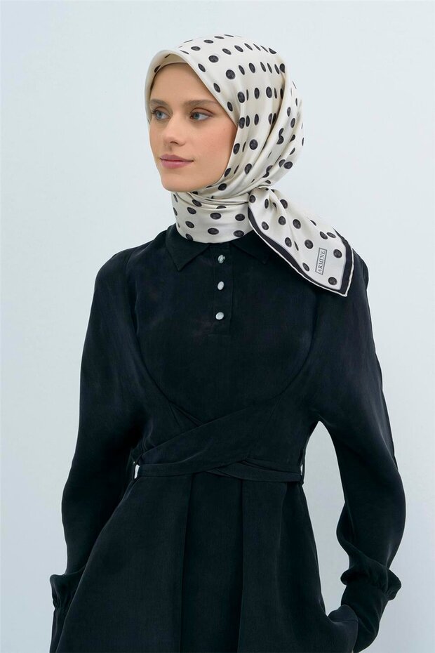 وشاح سيرا من الحرير الخالص 9544D 80