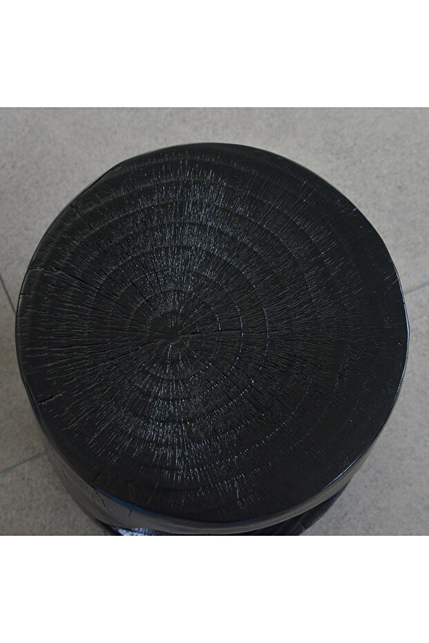 طاولة جانبية صغيرة من البولي ريزين من ديوك - 4