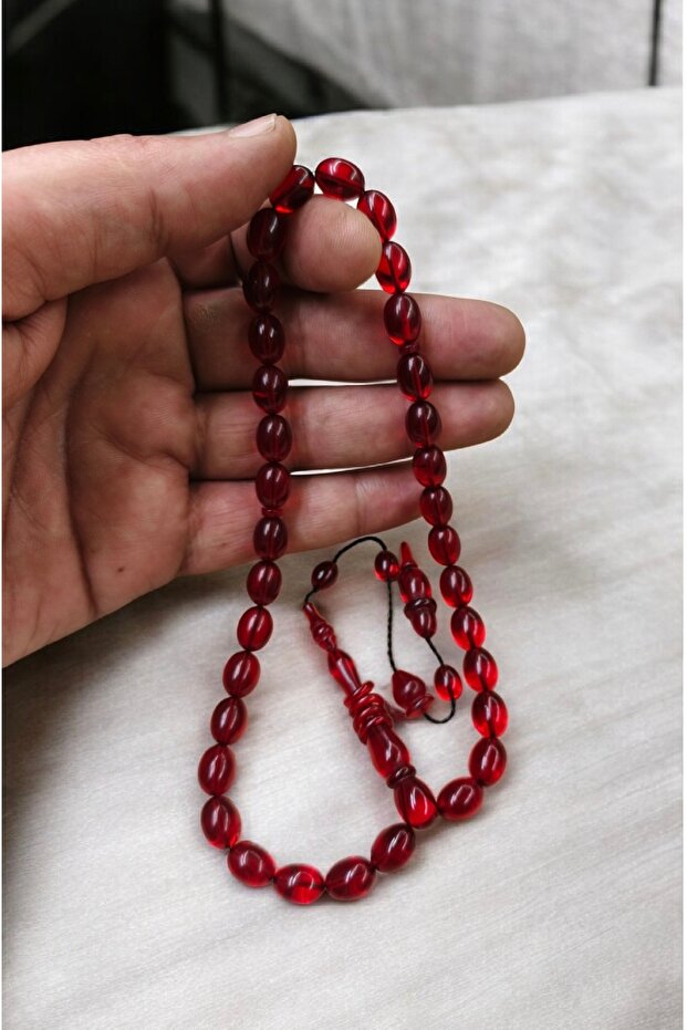 سبحة يدوية الصنع من خشب الأركا بتصميم حلقي باللون الأحمر