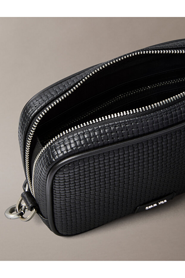 EMBOSSED WOVEN ZIP POUCH - 9