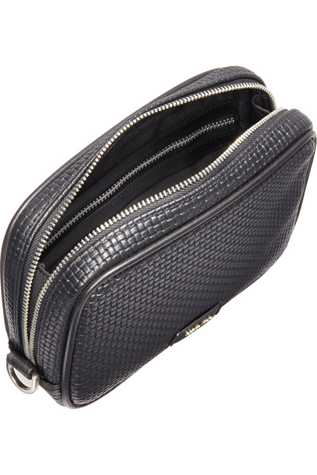 EMBOSSED WOVEN ZIP POUCH - 3