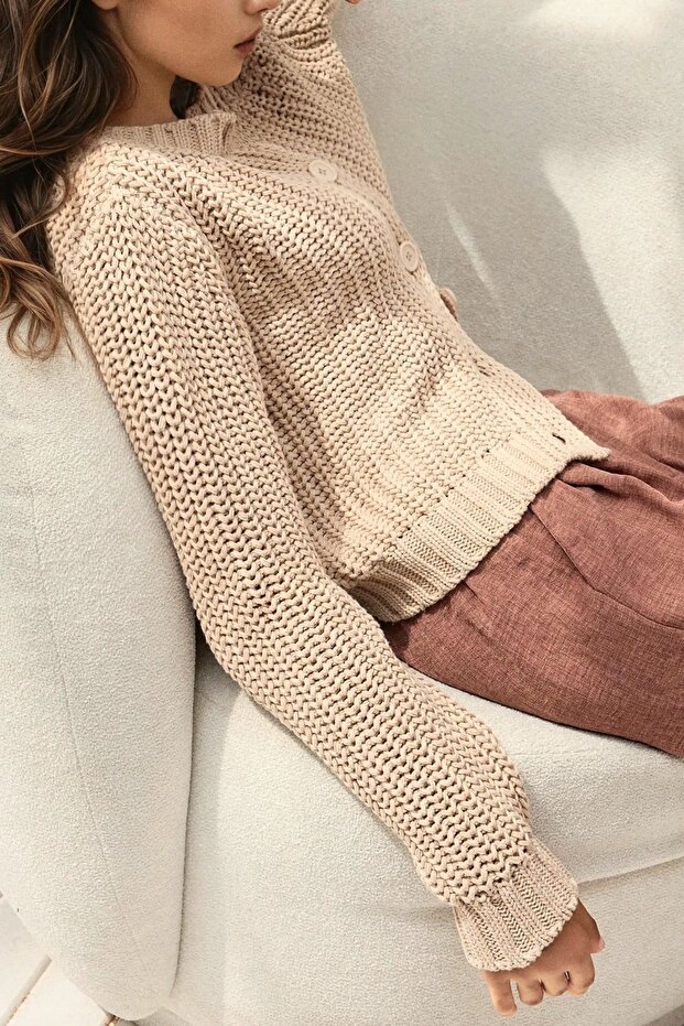 Dokulu Örme Yuvarlak Yaka Hırka - 2