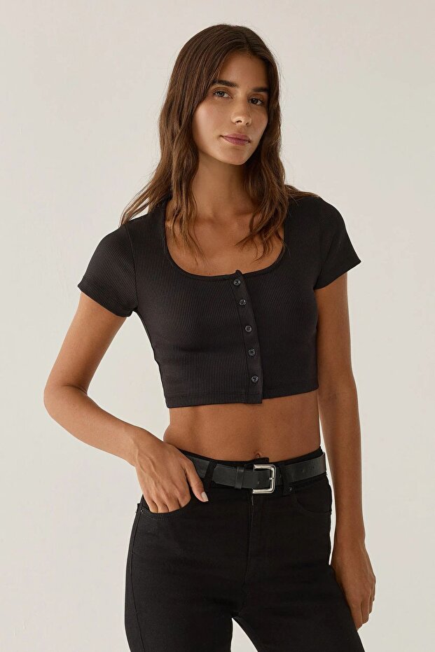 Düğmeli Havuz Yaka Crop Top - 1