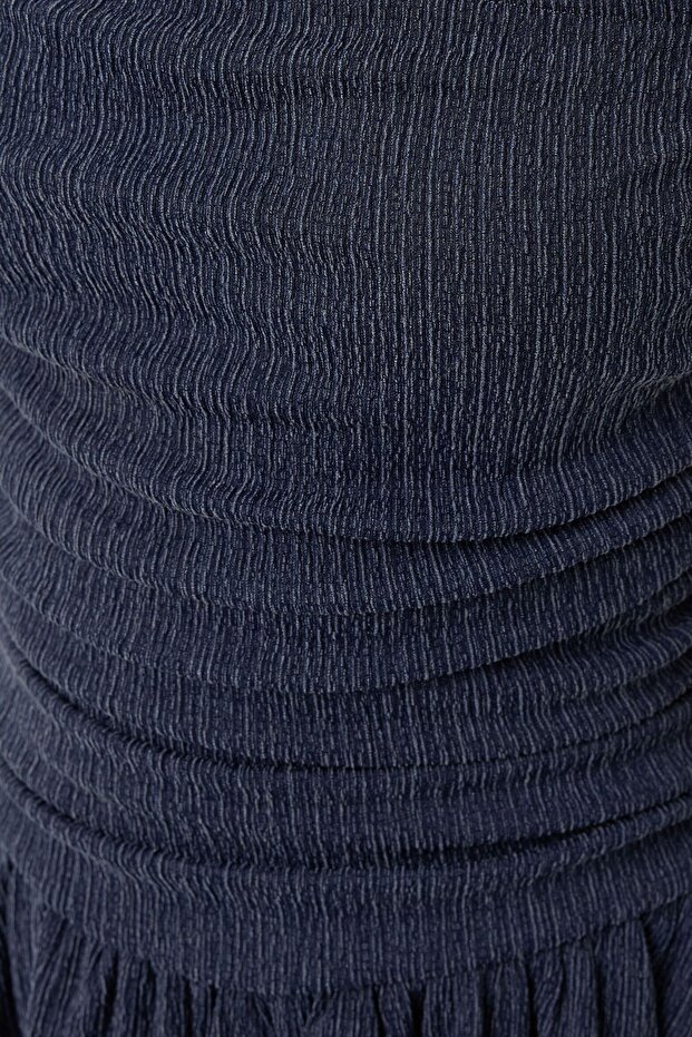 فستان قصير مكشكش بدون حمالات - 5