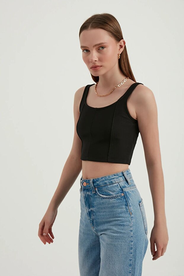 Derin Yakalı Basic Kolsuz Crop Top - 5
