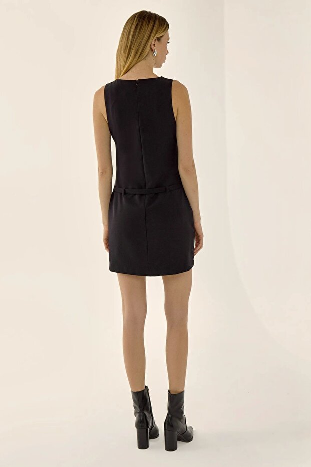 Kemerli V Yaka Mini Elbise - 4