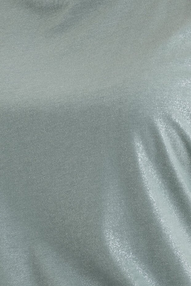 Simple round collar T-shirt - 4