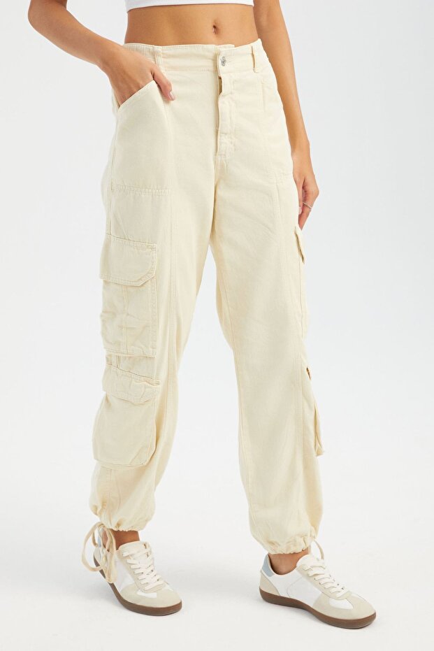 Mid-rise cargo pants with drawstring - 2