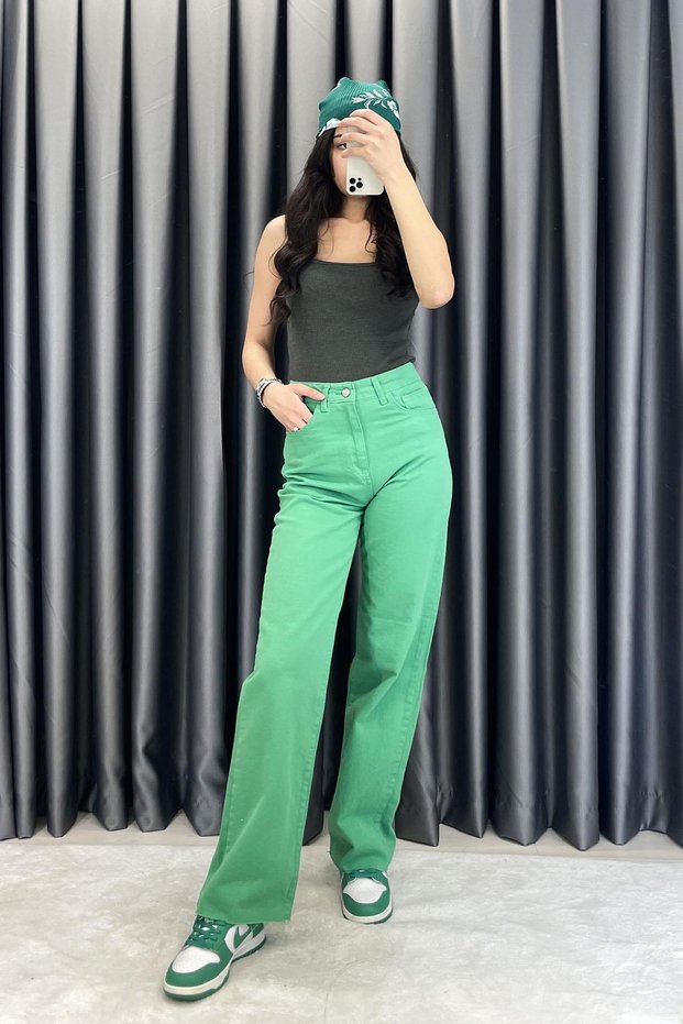 Pipe Leg Jeans - Green Green