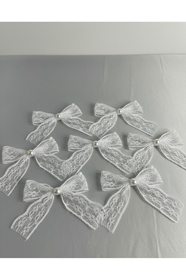 Touch of Elegance: Pearl Detailed Lace Bow 25 Pieces