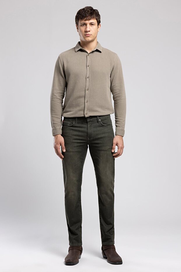 Jagger Men's Slim Straight Slim Fit Regular Waist Straight Leg Jean Trousers Khaki