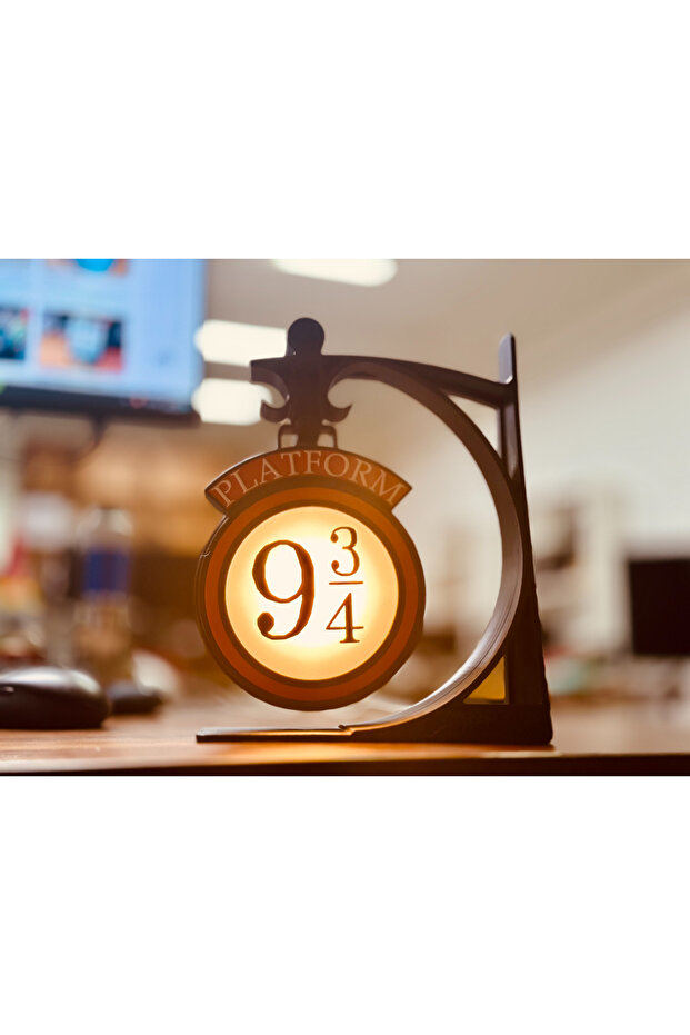 Harry Potter Platform 9 3/4 Esinlenilmiş LED Masaüstü Gece Lambası - 2