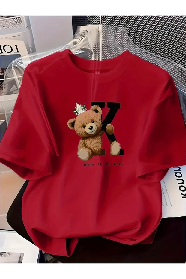تي شيرت بياقة دائرية كبيرة الحجم مطبوع عليه KING BEAR