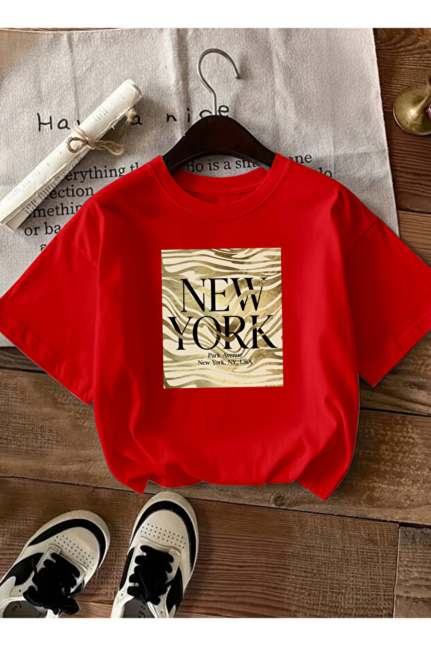 Women's Zebra Patterned New York Graphic Printed Red T-Shirt