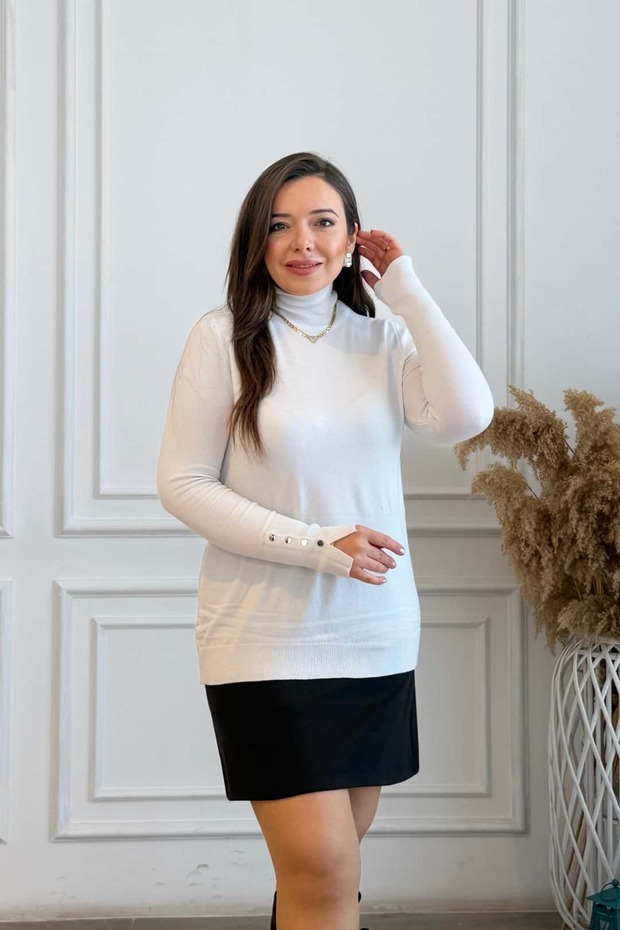 Half Fisherman Sleeves Knitwear with Snap Fasteners