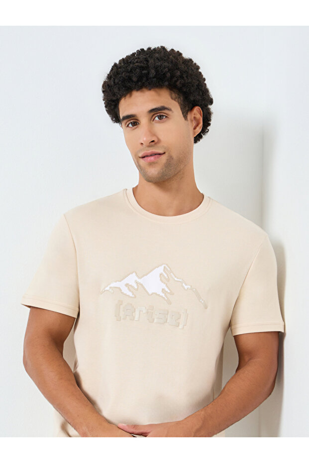 Men Beige Graphic Print Crew Neck T-Shirt