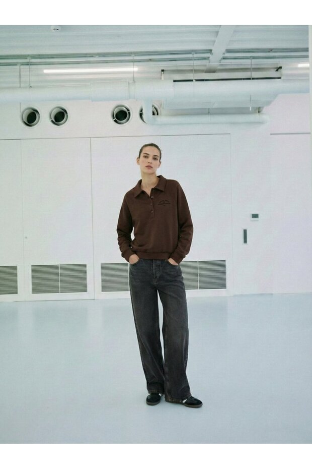 Polo Collar Buttoned Brown Sweatshirt - 1