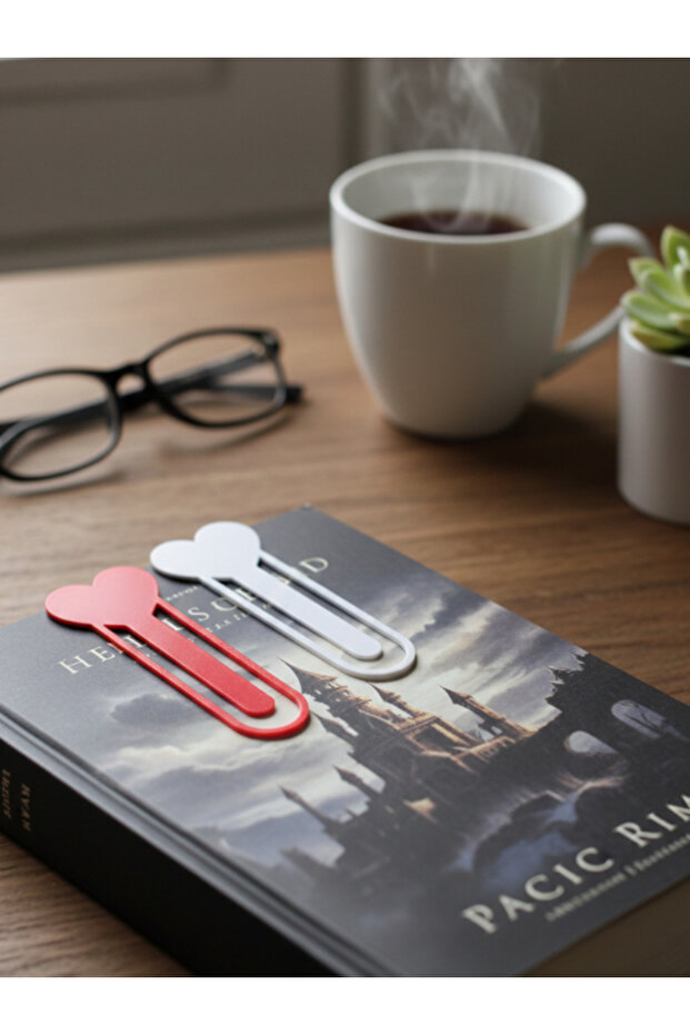 مجموعة من 4 فواصل كتب بتصميم قلب بسيط - 2 أحمر و 2 أبيض