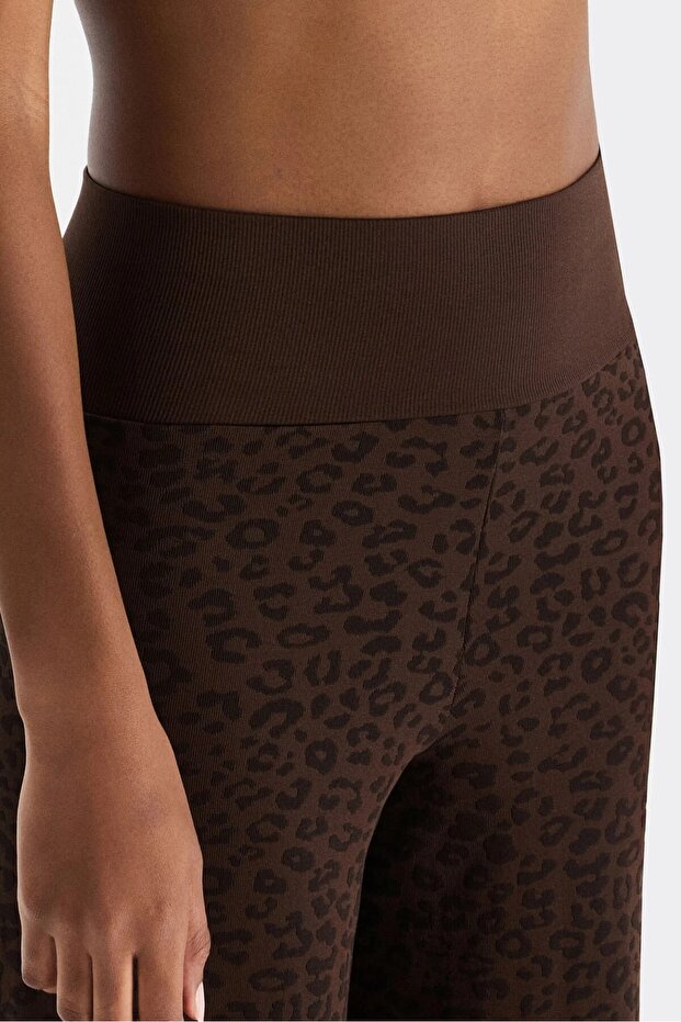 Leopard Patterned Stitch-Free Pants Coffee Bean - 2