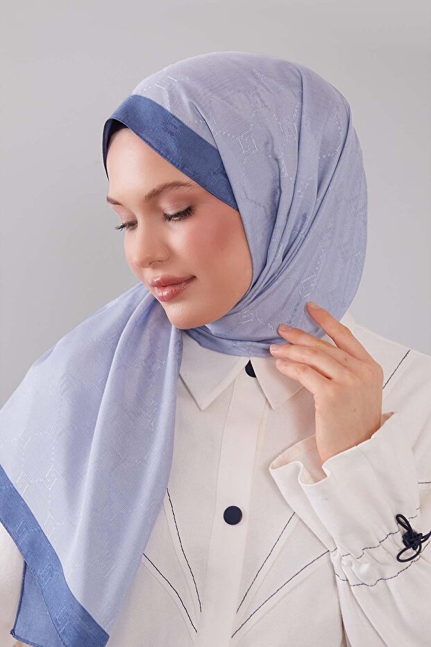 Mavi Petek İşlemeli Monogram Şal - 2