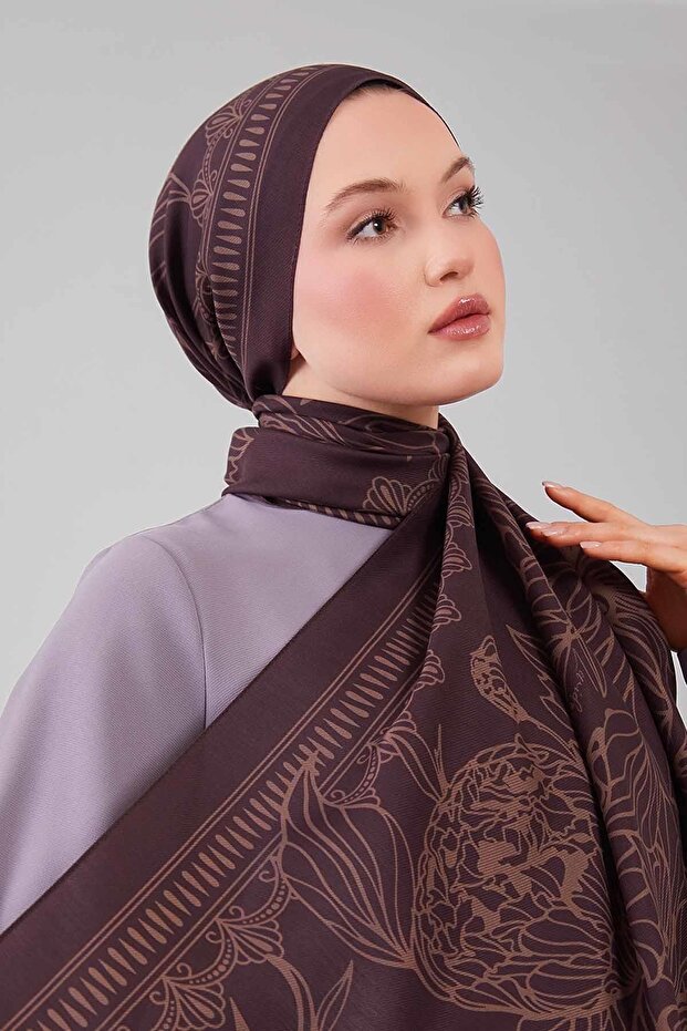 A.شال حريري من الصوف بنقشة زهور القهوة - 3