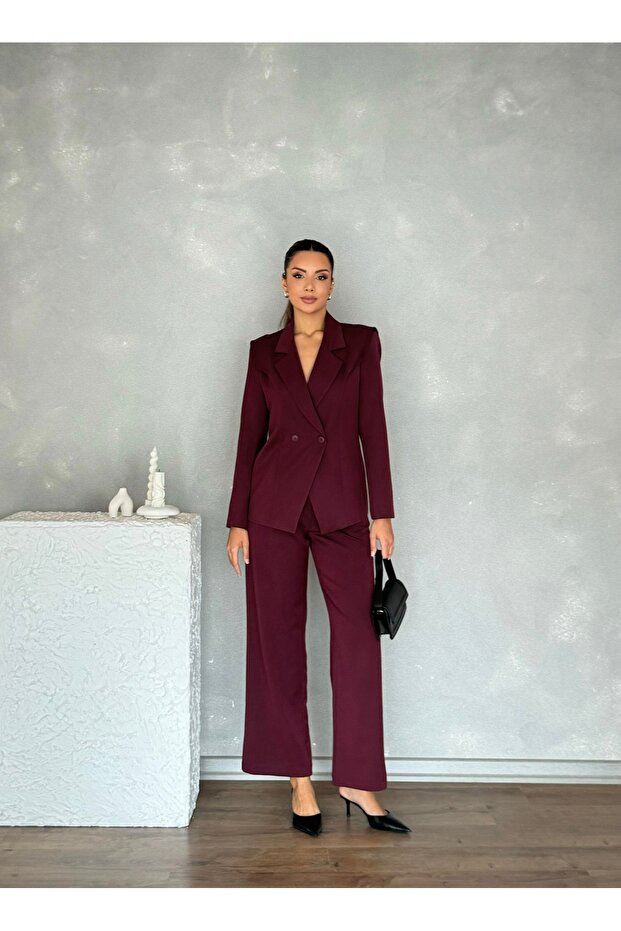 Women's Jacket and Pants Set with Detailed Design