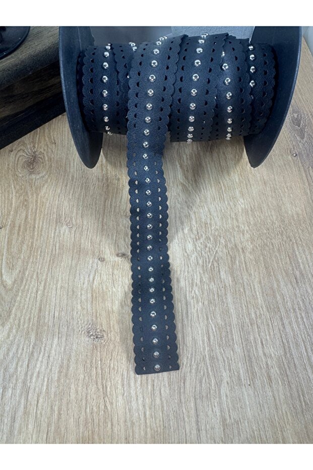 Metal Detailed Strip