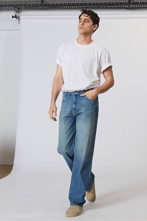 Straight Loose Jean - 3