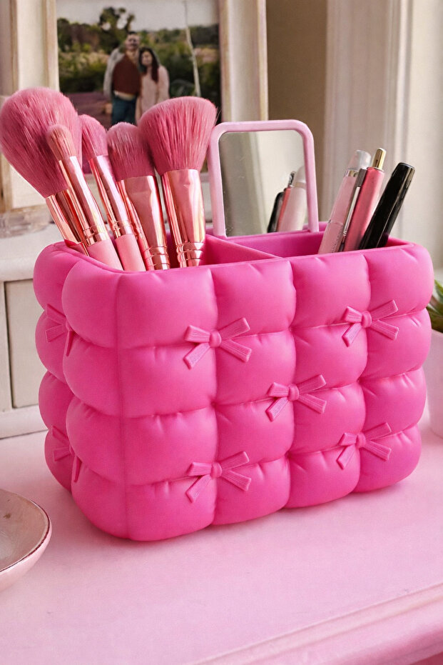 Quilted Makeup Organizer with Bow – Aesthetic Brush and Pen Holder