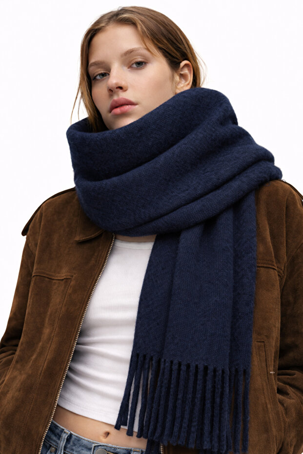 Imported Puffy Soft Textured Scarf – Women's Shoulder Shawl, Stylish Winter Accessory - Scarf