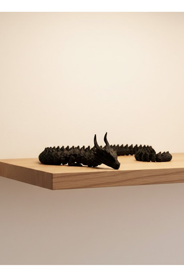 التنين الأسود المتحرك - ليسينا - 1