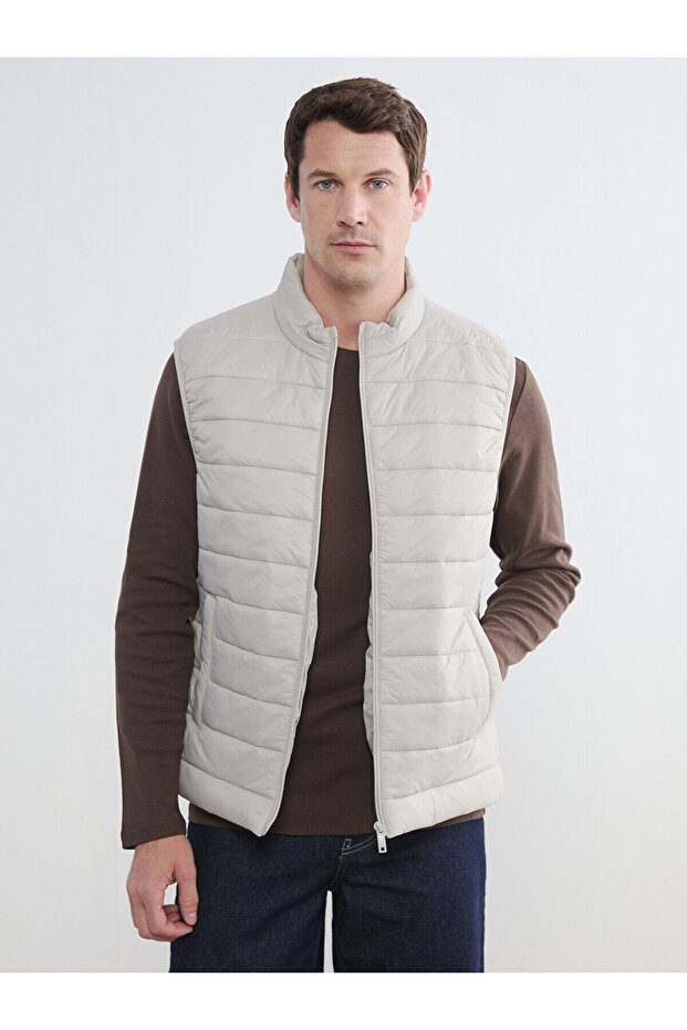 LCWAIKIKI Classic Standard Mold Stand Collar Men's Puffer Vest