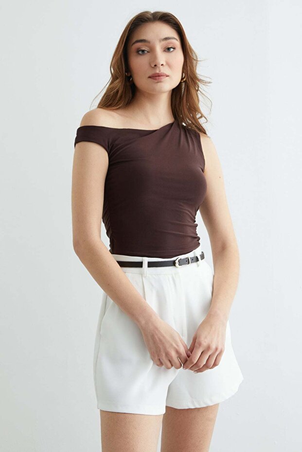 Yanları Drapeli Tek Kol Bluz - 4