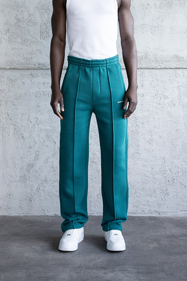 Men's Loose Sweatpants with Stitching Detail in Fat Green