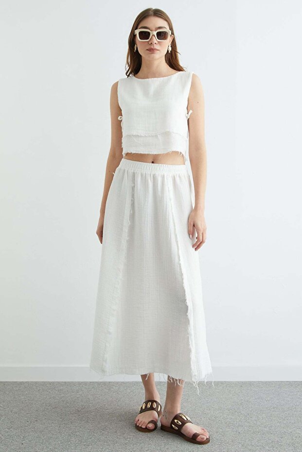 Muslin 2-Piece Set with Elastic Waist and Tasseled Skirt