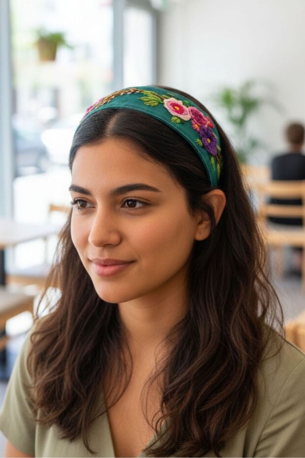 - Tülin 3528 4529 Handmade Brazilian Embroidered Green Crown / Hair Accessory - 42 cm