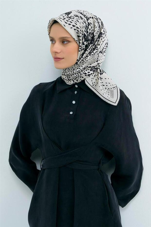 وشاح من الحرير الخالص 9552D 81