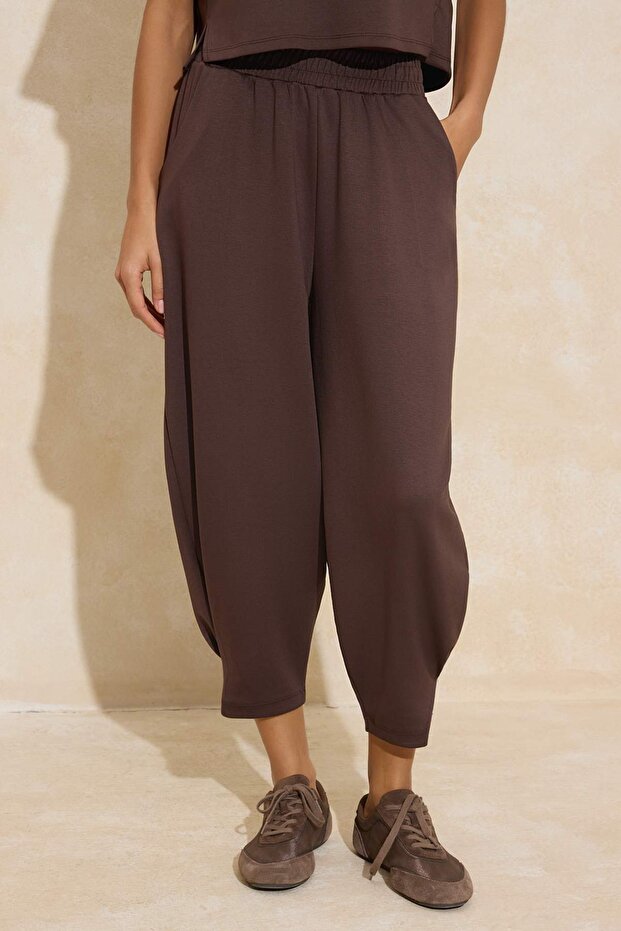 Kahverengi Oversize Dikiş Detaylı Dar Paça Soft Touch Örme Alt-Üst Takım TWOSS26AU00036 - 4
