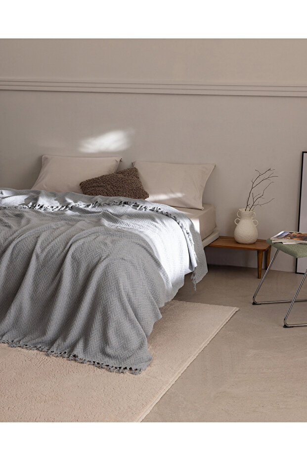 مفرش سرير مزدوج باللون الرمادي - 2