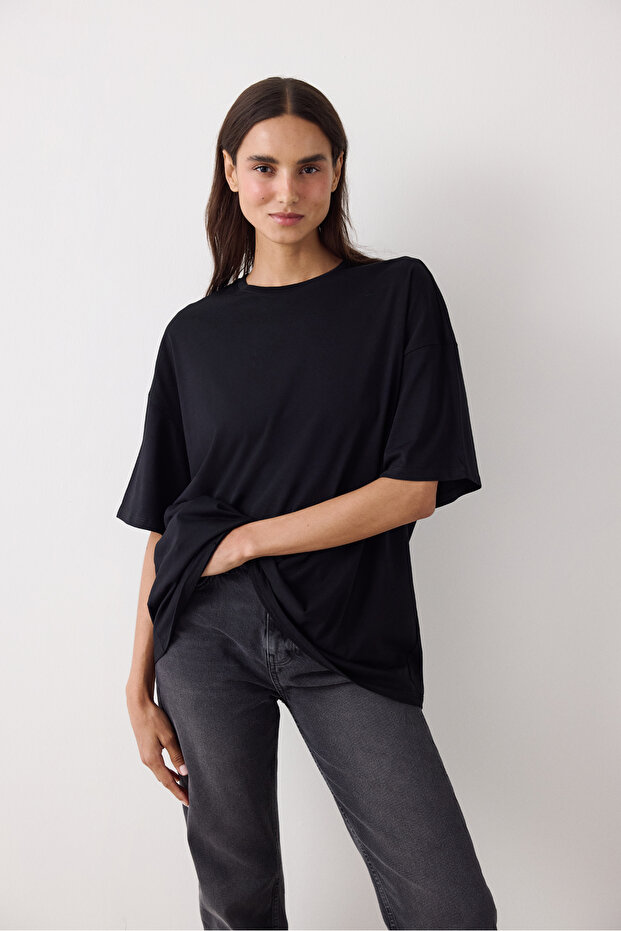 Siyah Basic Oversize Bisiklet Yaka Tişört - 1