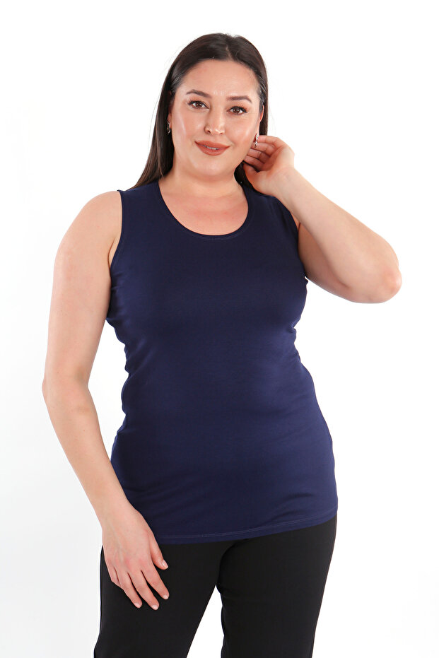 بلوزة (تي شيرت) أساسية بحزام عريض باللون الأزرق الداكن مقاس كبير - 7