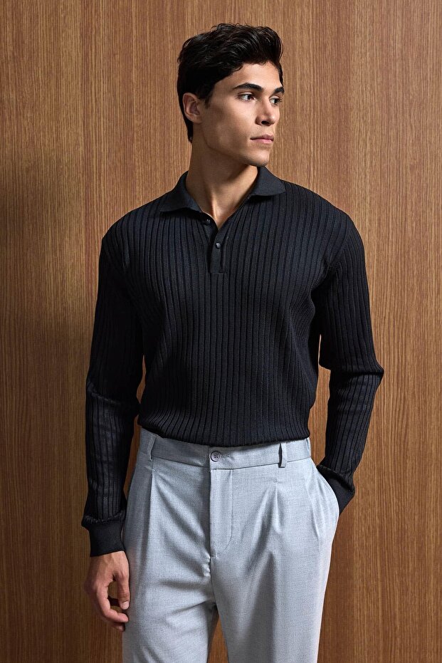 Men's Slim Fit Polo Neck Corded Fabric Knitted Sweater Black