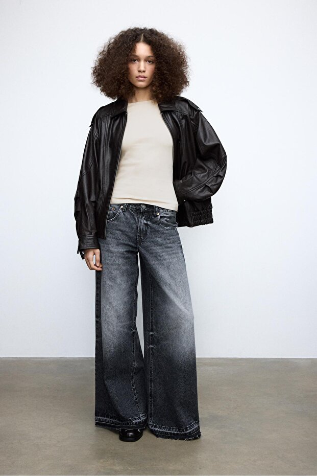 تي شيرت أساسي بأكمام طويلة - 2