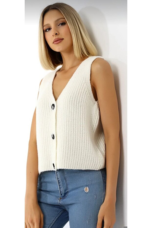 Women's 3 Button Knit Vest