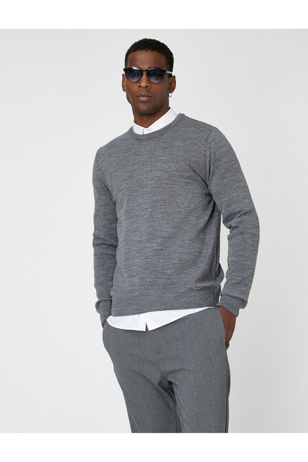 Melted Knitwear Sweater Crew Neck