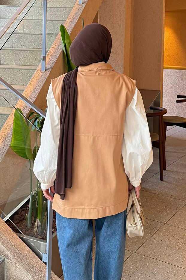 سترة بأزرار كبس بلون الجمل - 4