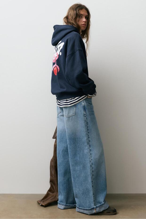 Kapüşonlu STWD kirazlı sweatshirt - 1